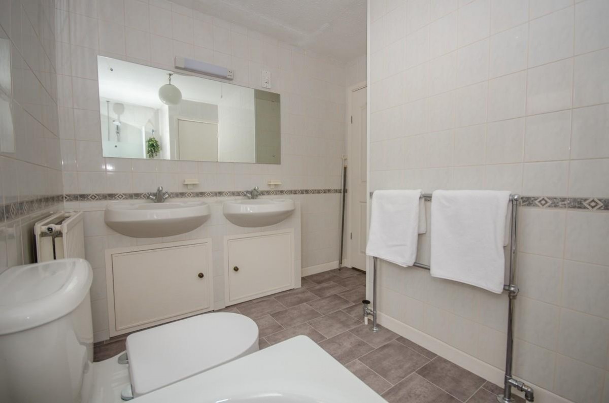 Park Crescent, Frenchay, Bristol, BS16 1PD