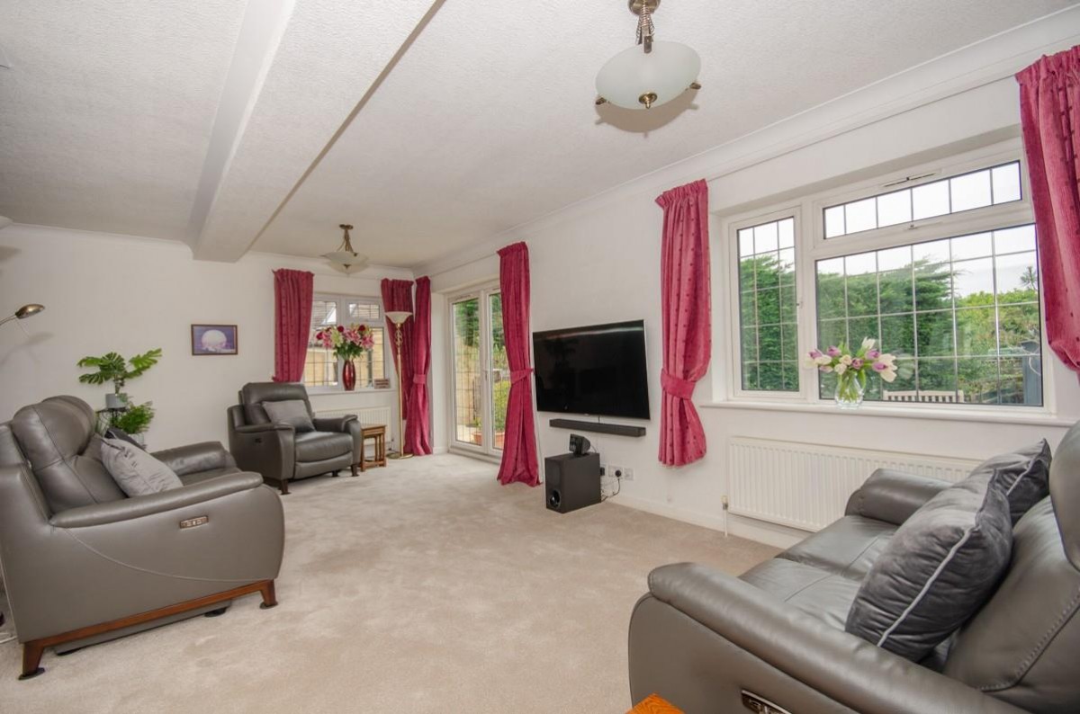 Park Crescent, Frenchay, Bristol, BS16 1PD