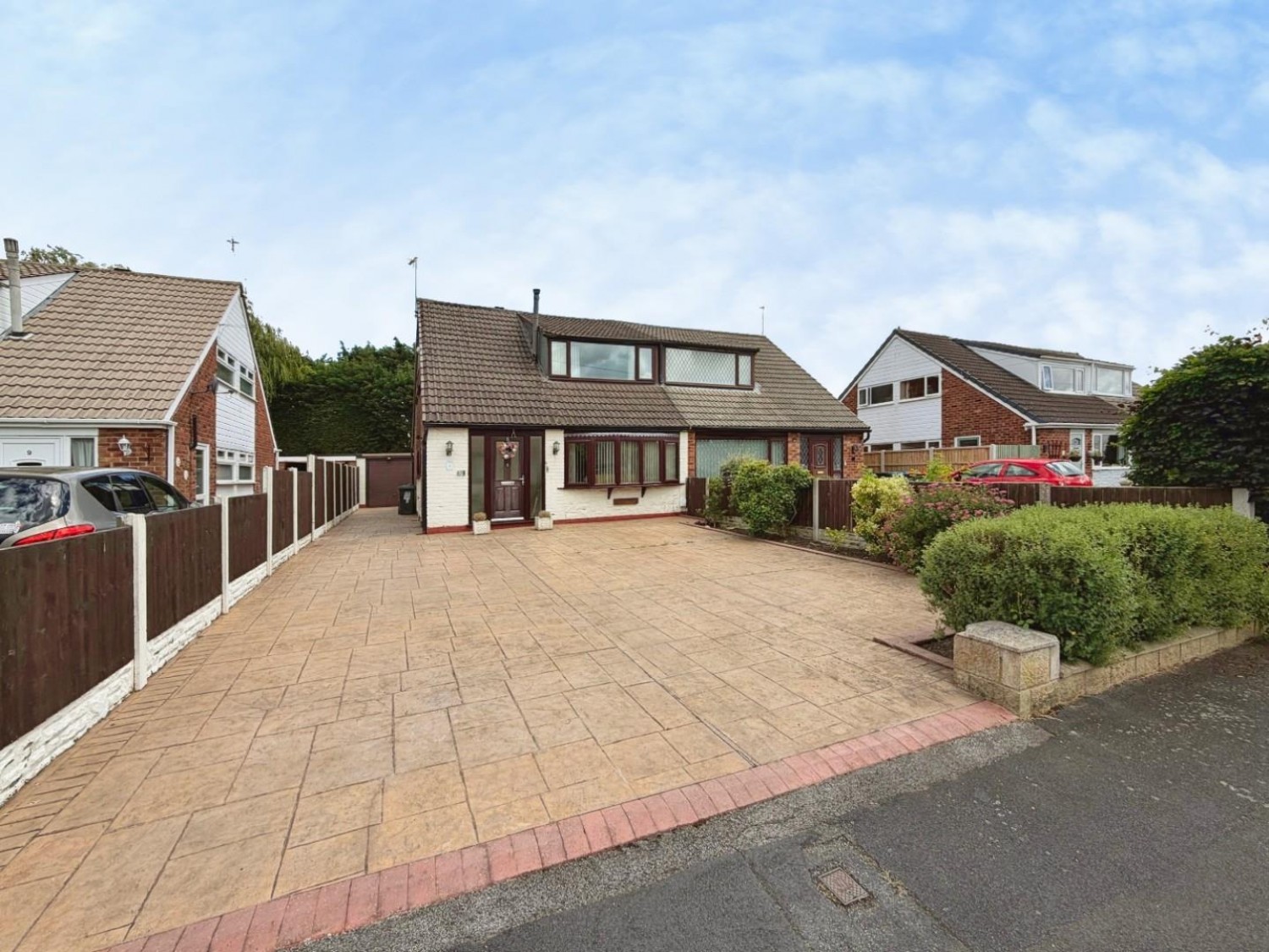 James Avenue, Great Sutton