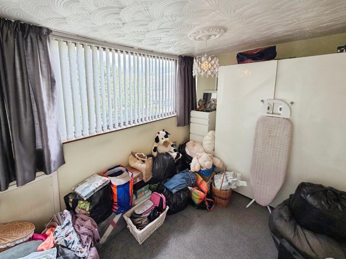 James Avenue, Great Sutton