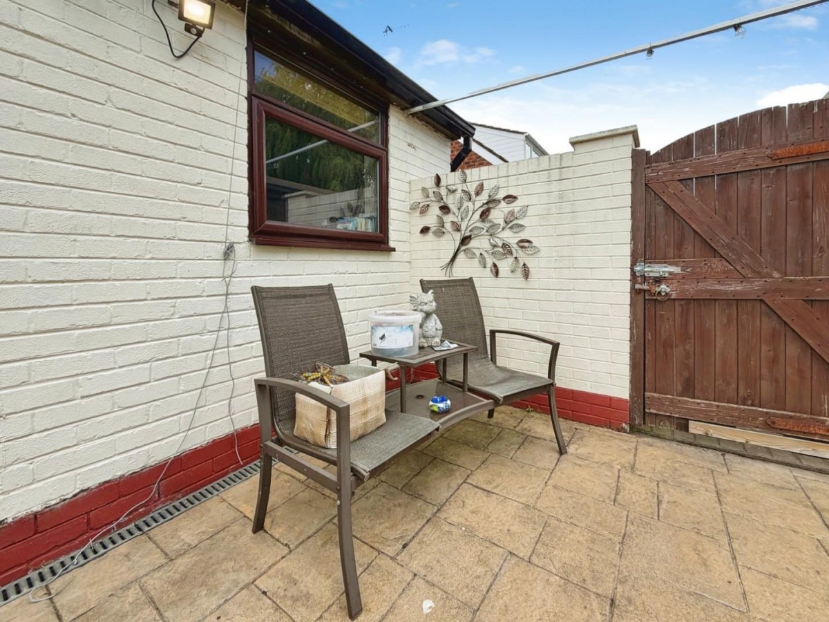 James Avenue, Great Sutton