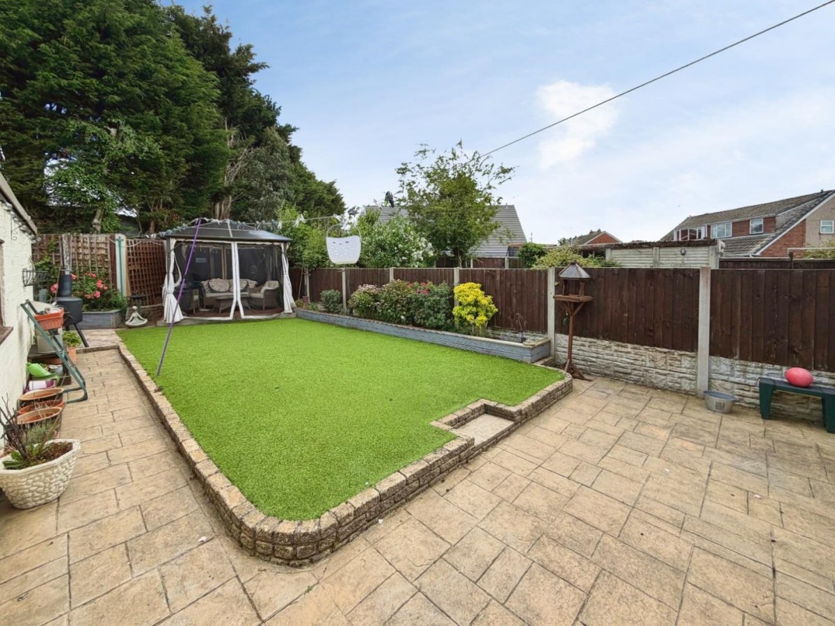 James Avenue, Great Sutton