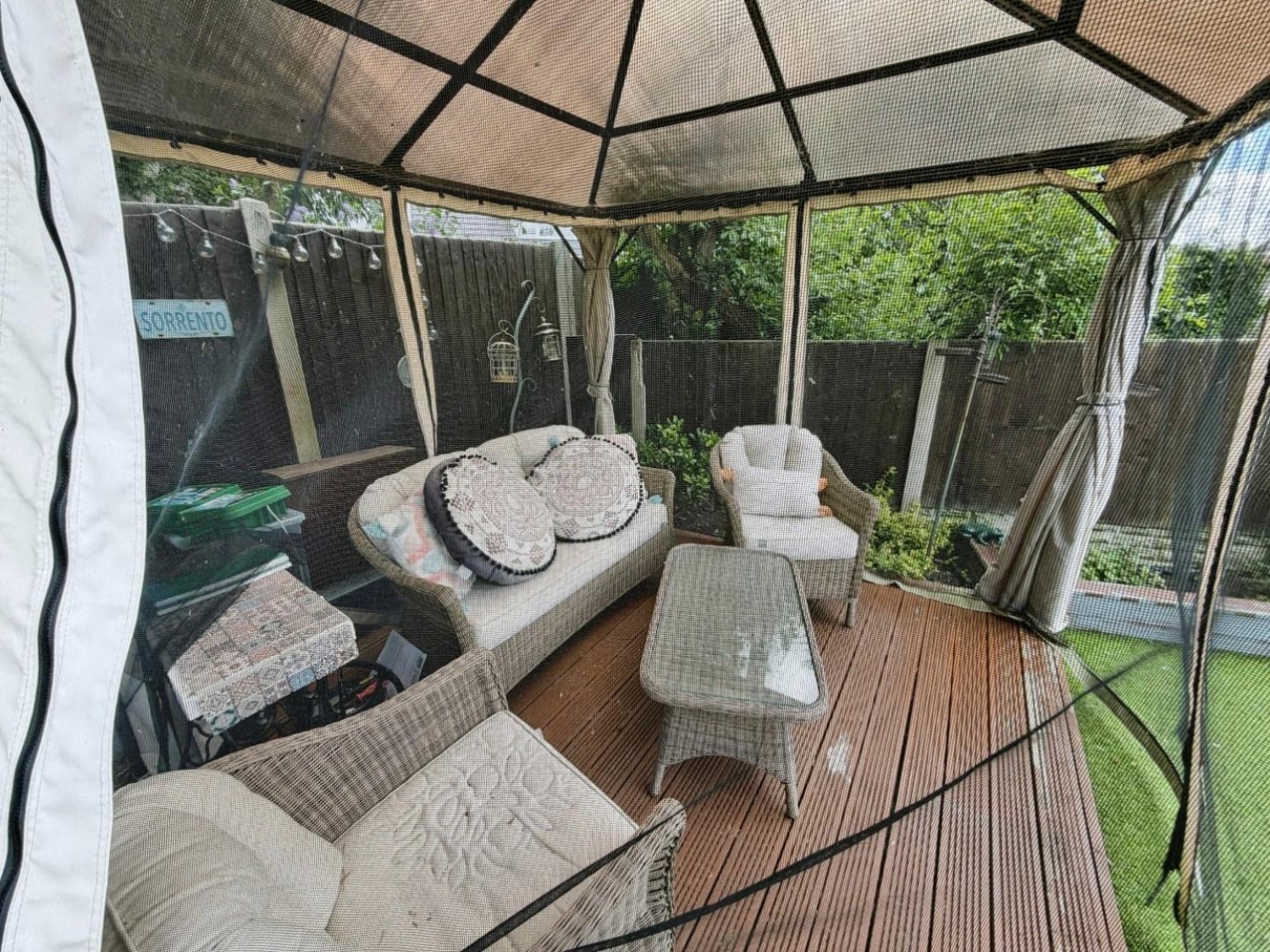 James Avenue, Great Sutton