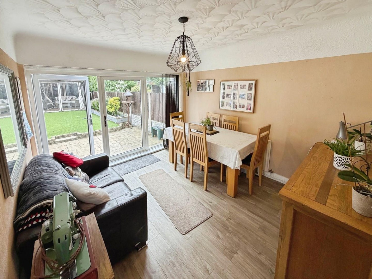 James Avenue, Great Sutton
