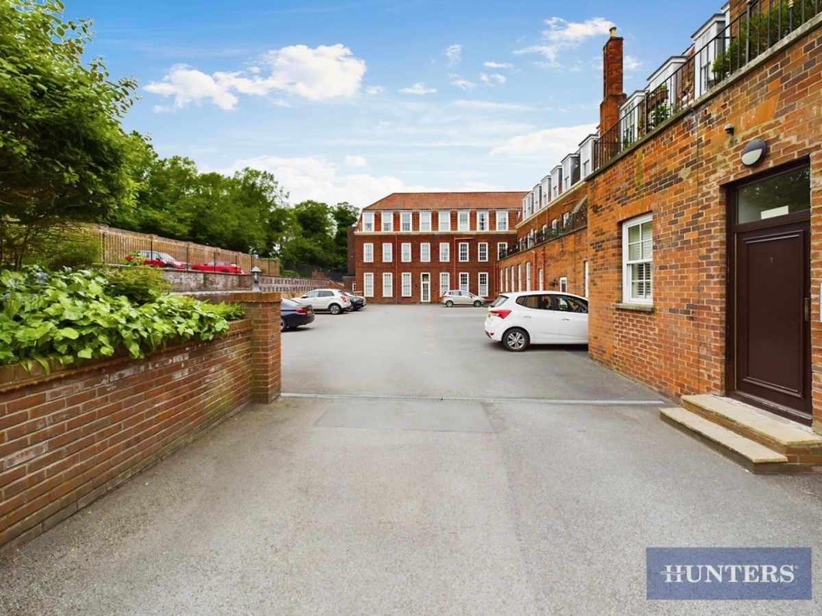 Hall Park Road, South Wing, Hunmanby, Filey