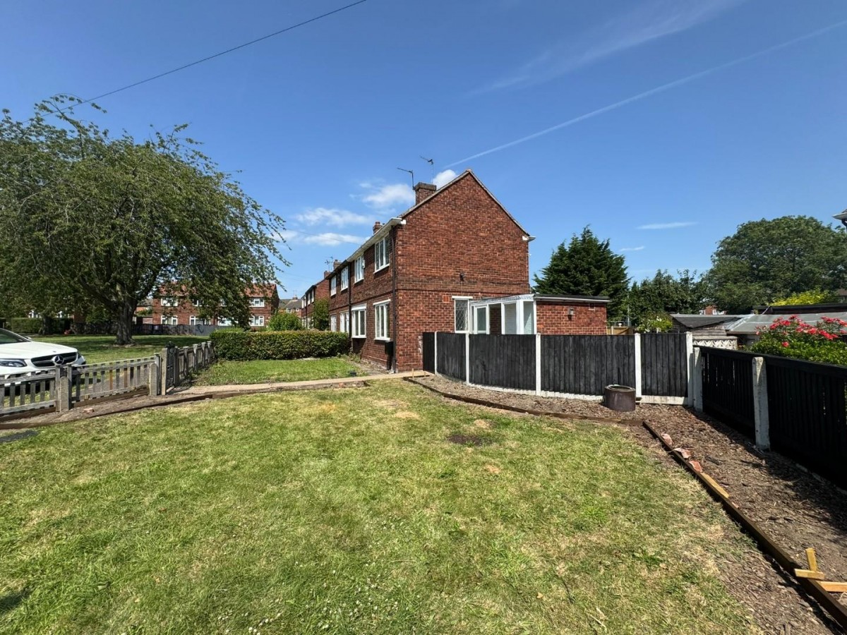 Long Crest, Pontefract