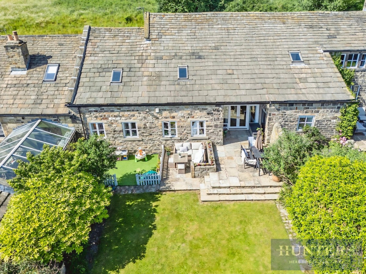 Lamb Springs Lane, Esholt, Shipley