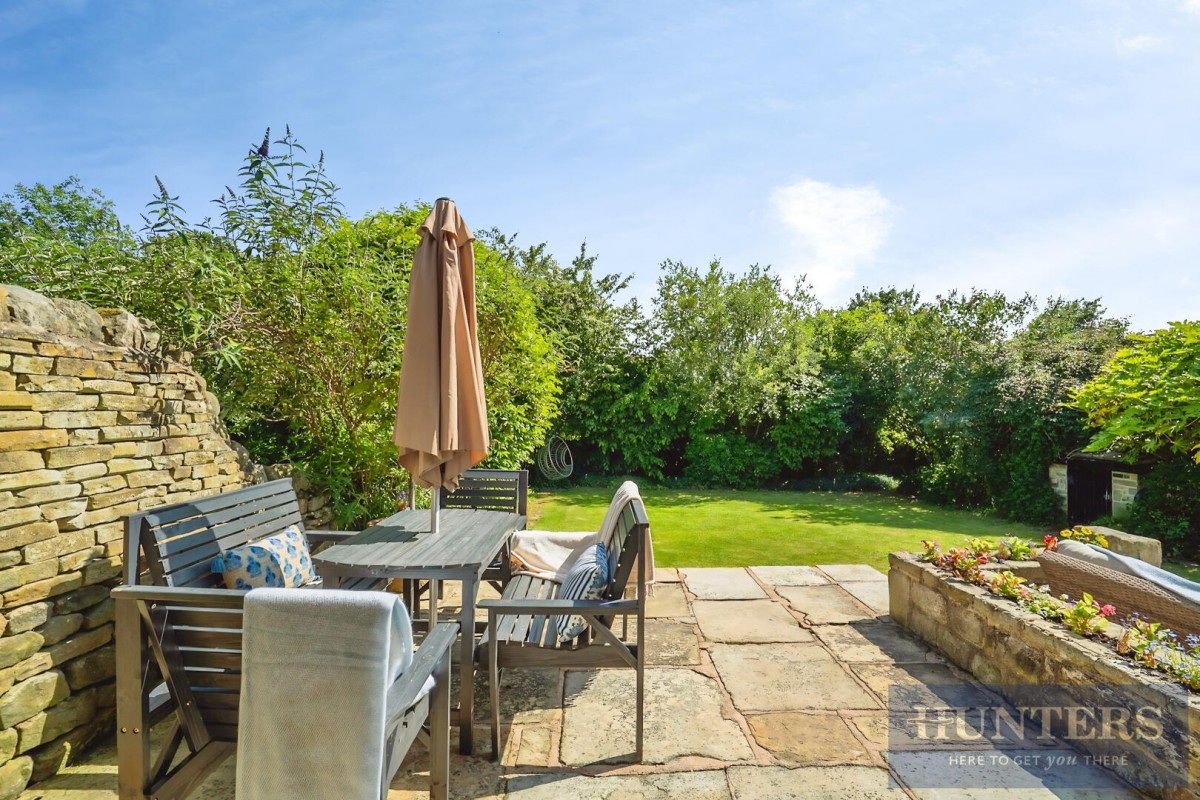 Lamb Springs Lane, Esholt, Shipley