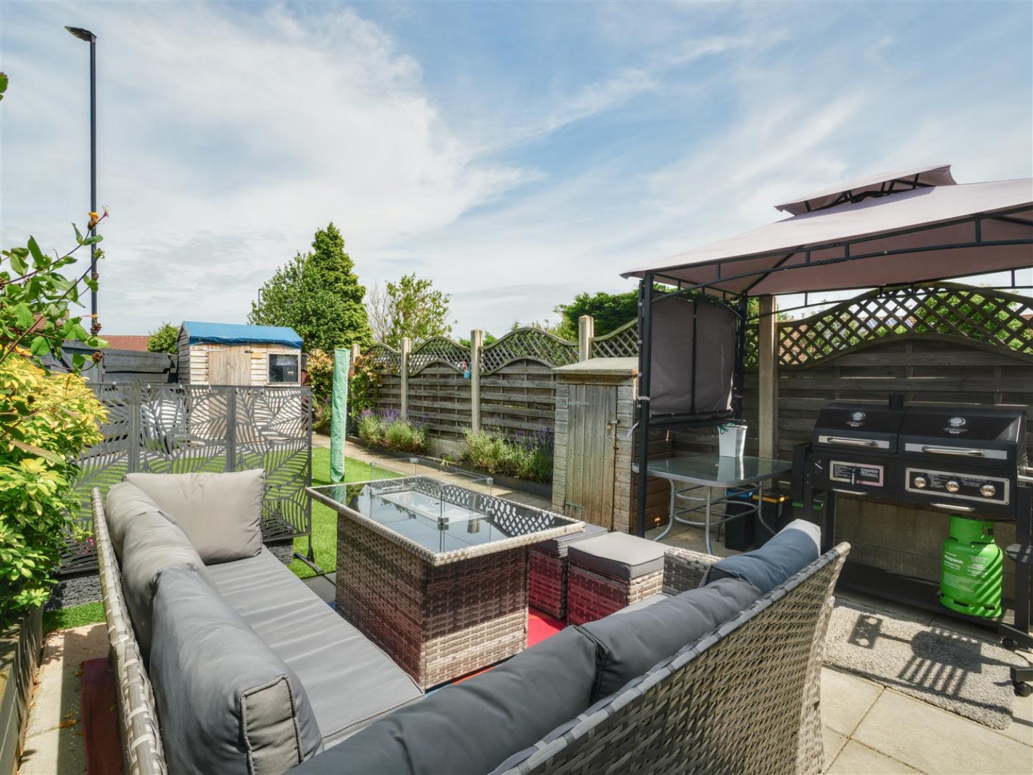 3 bedroom House for sale in York Road, Strensall, York