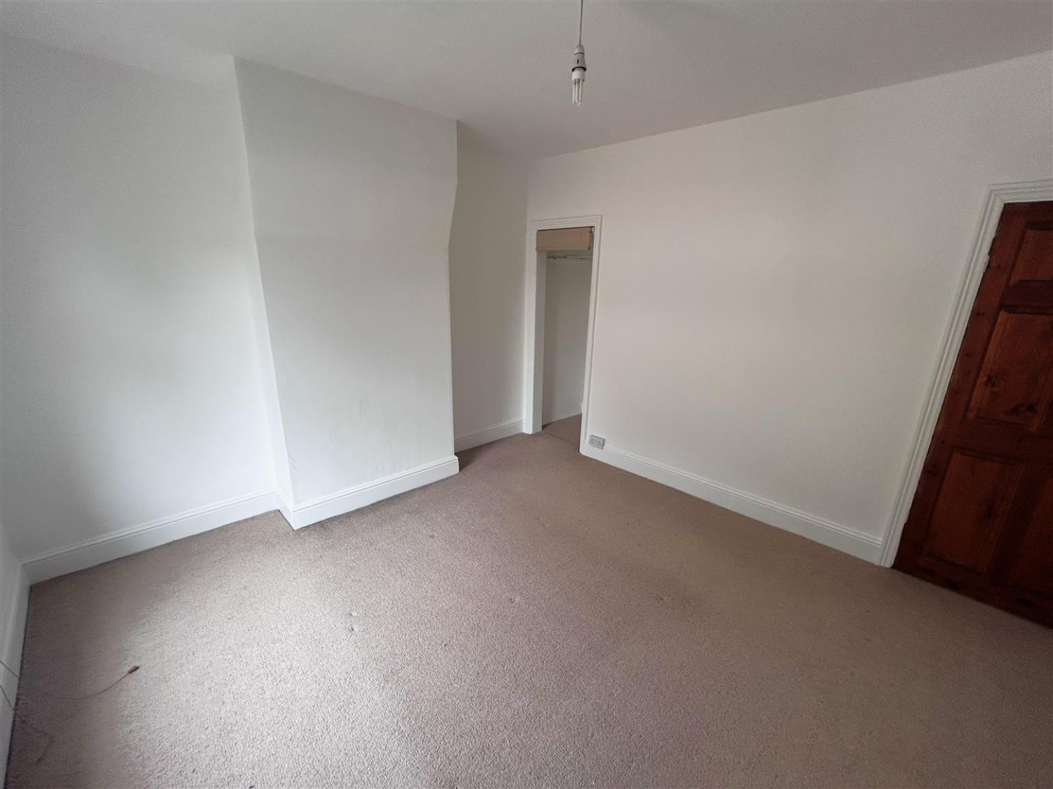 Stourbridge Road, Stourbridge, DY9 7BE