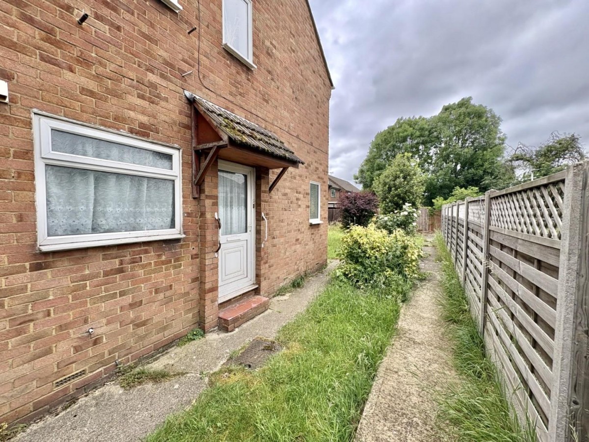 Larch Crescent, Hayes
