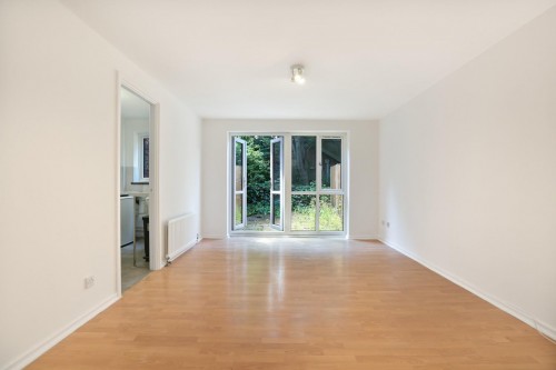 Allendale Close, London, SE5