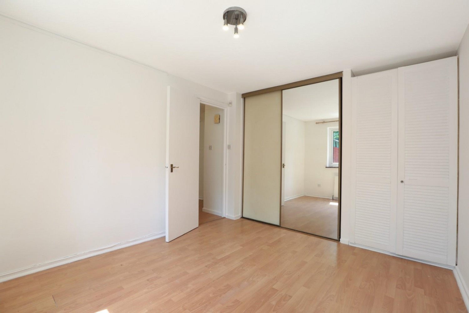 Allendale Close, London, SE5