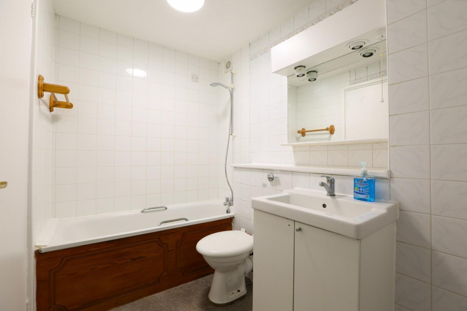 Allendale Close, London, SE5