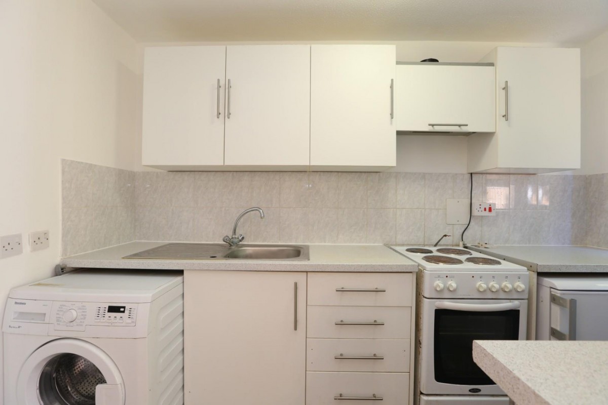 Allendale Close, London, SE5