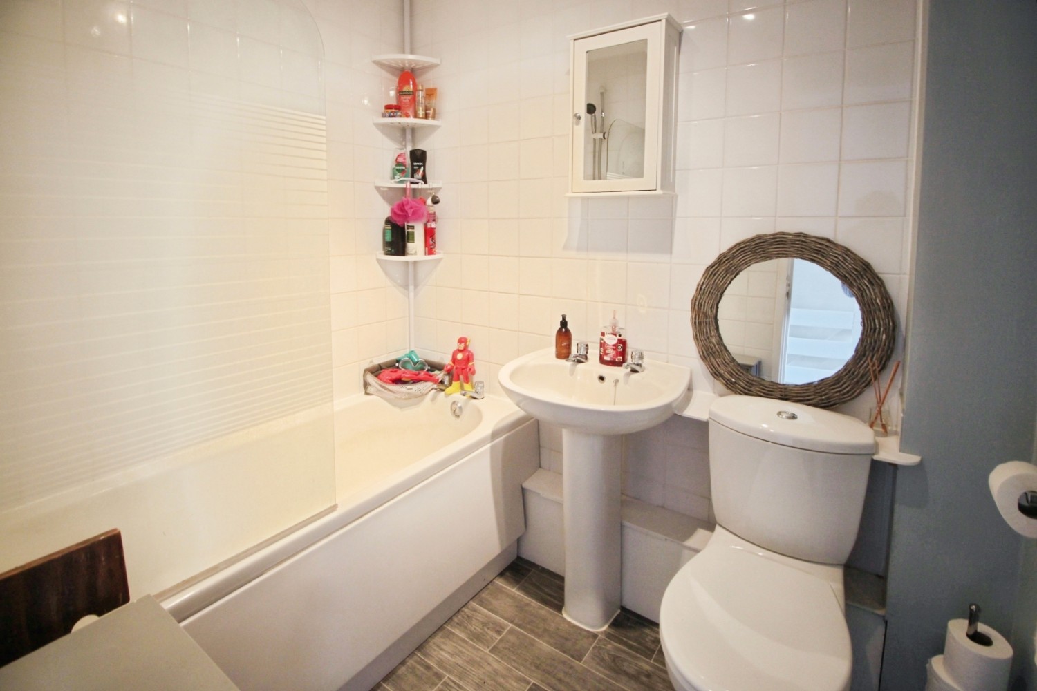 Chillerton, Netley Abbey, Southampton, SO31 5GU
