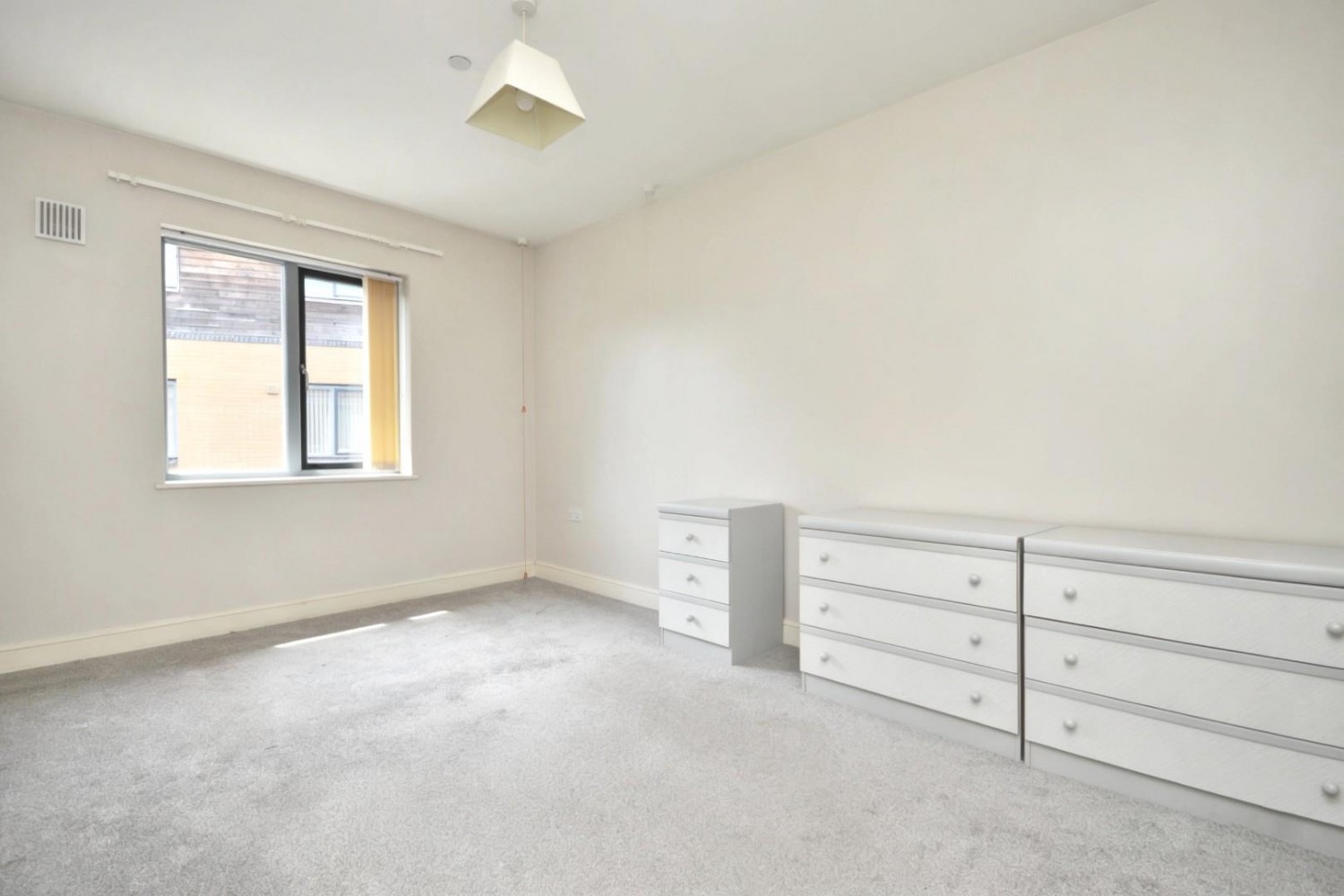 2 bedroom Flat for sale in Queens Road, Bishopsworth, Bristol