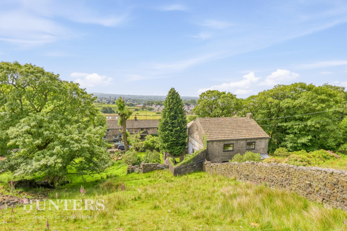 Well House, Healey Stones, Rochdale, OL12 0UE