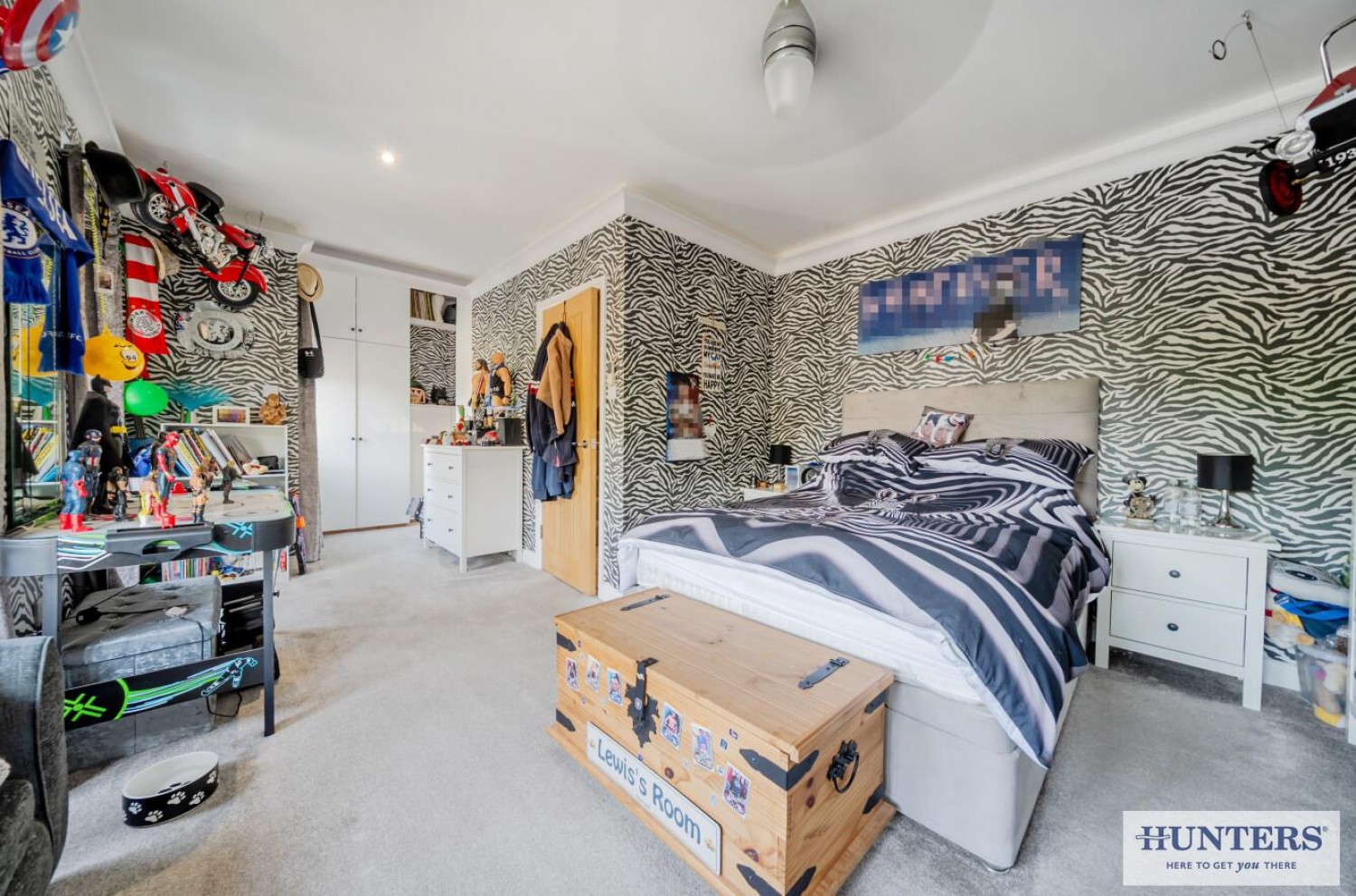 Chelsworth Drive, London