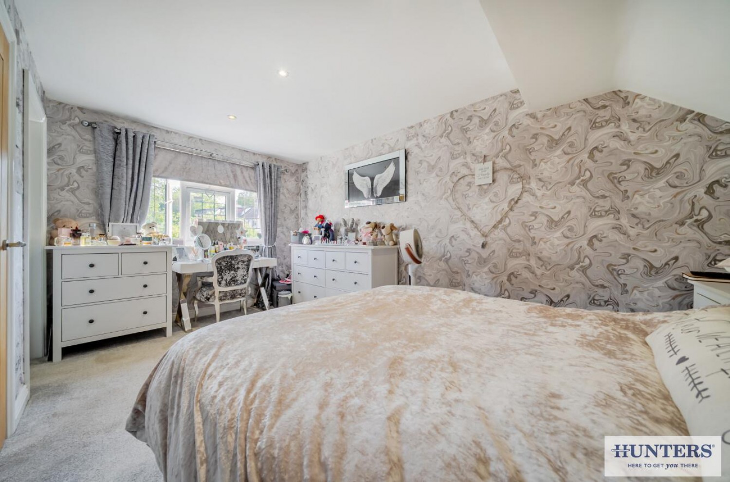Chelsworth Drive, London