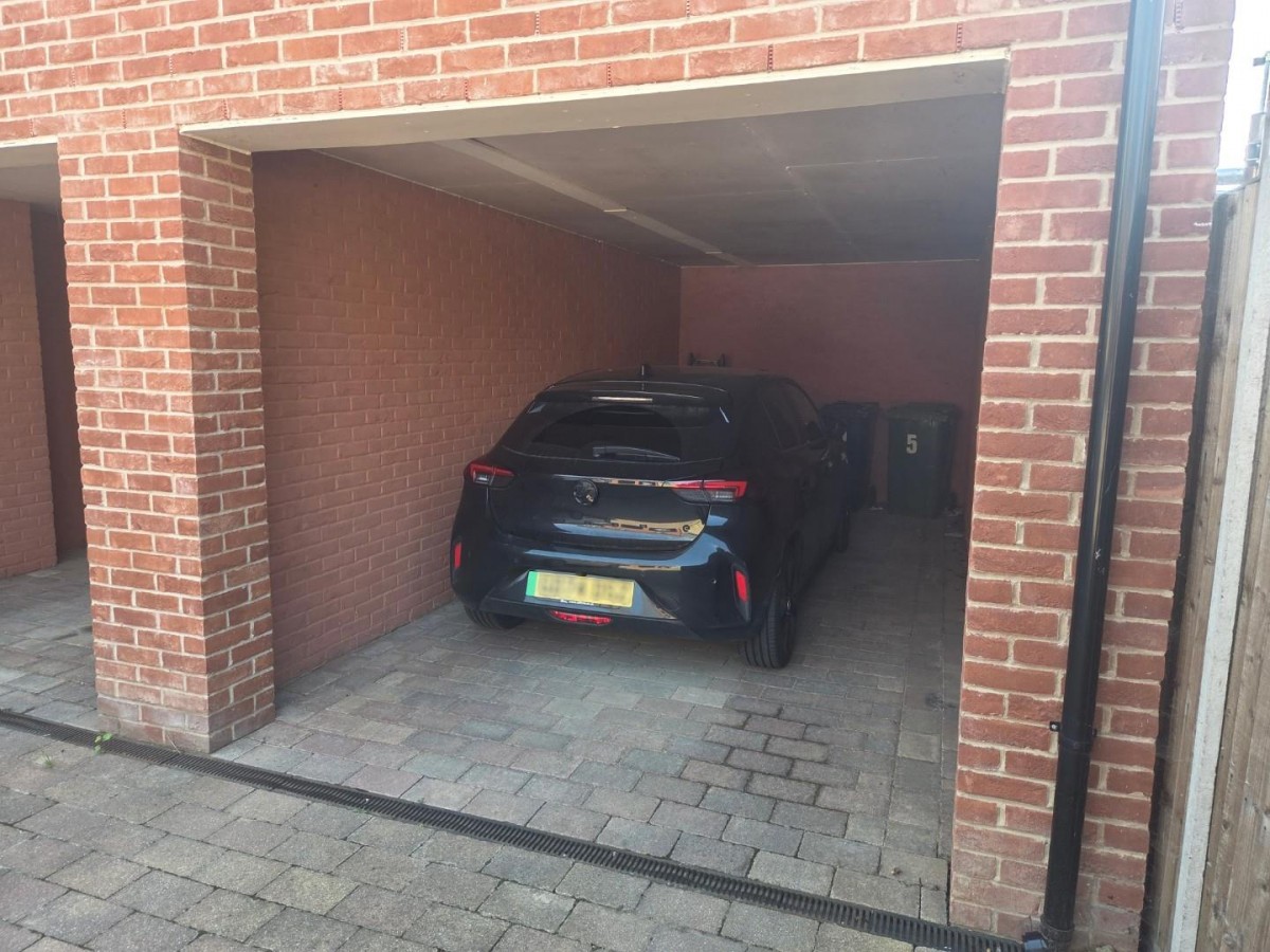 Saddleback Close, Bridgefield