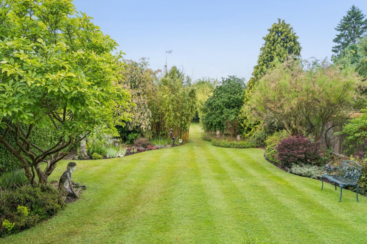 The Drive, Amersham, Buckinghamshire, HP7 9AA