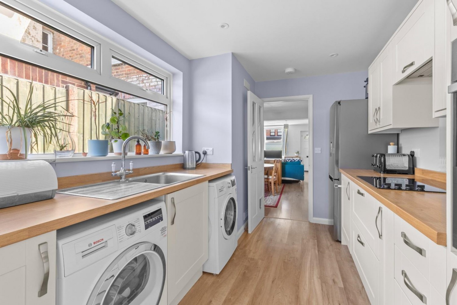 2 bedroom House for sale in Broad Street, Chesham, Buckinghamshire, HP5 3ED