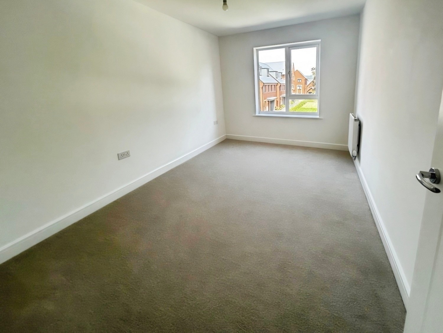 2 bedroom Flat to let in Aldridge Road, Folkestone