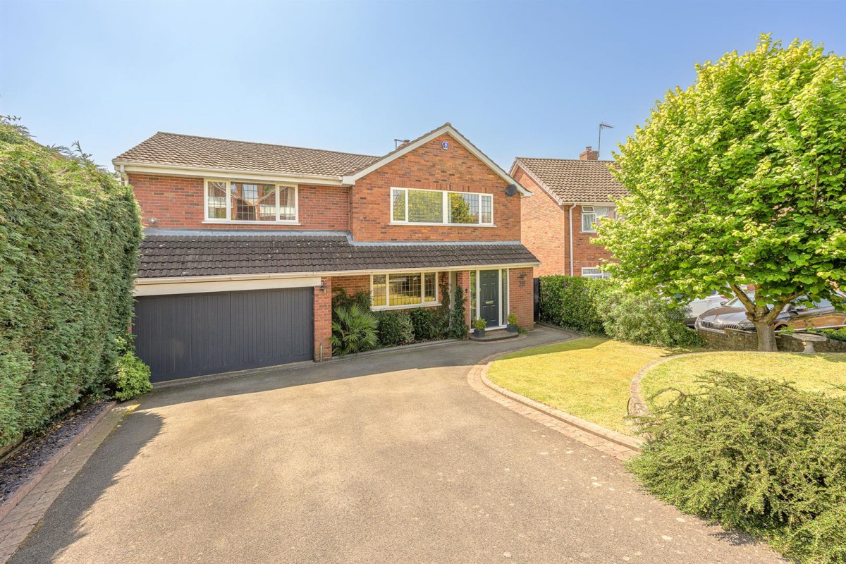 Yarnborough Hill, Stourbridge, DY8 2EB