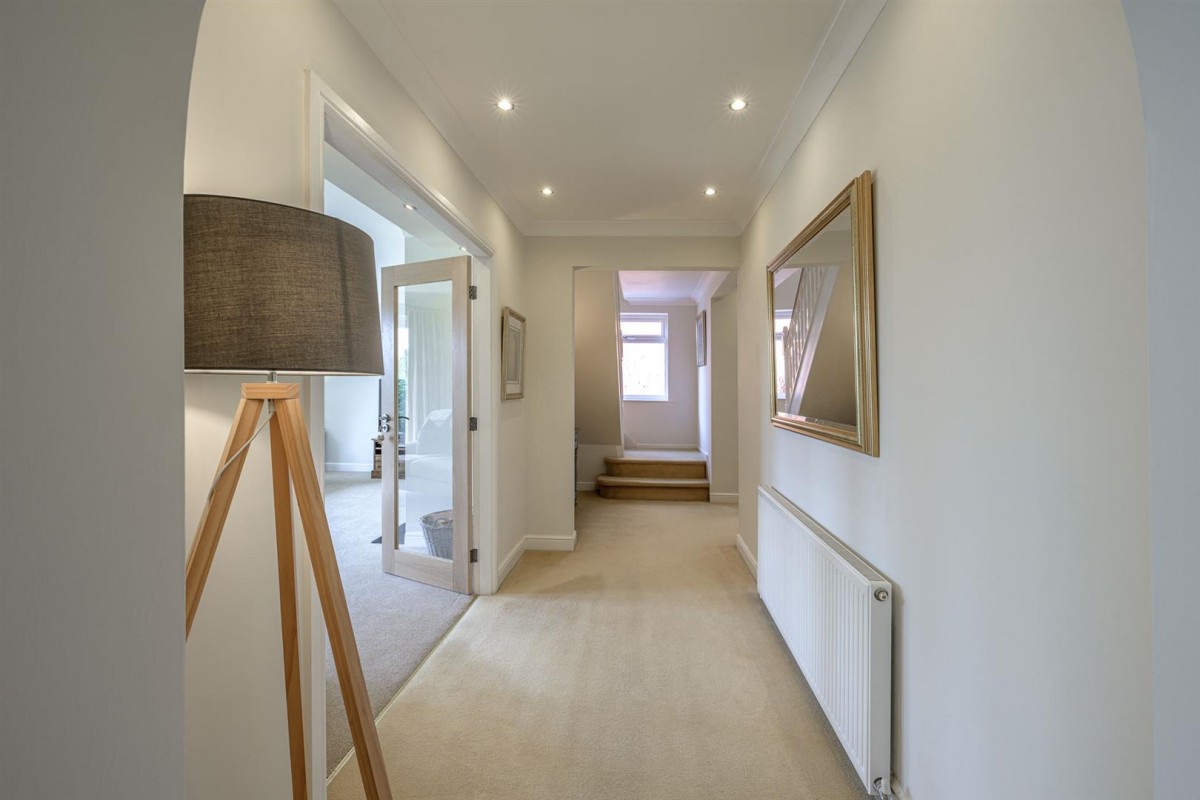 Yarnborough Hill, Stourbridge, DY8 2EB