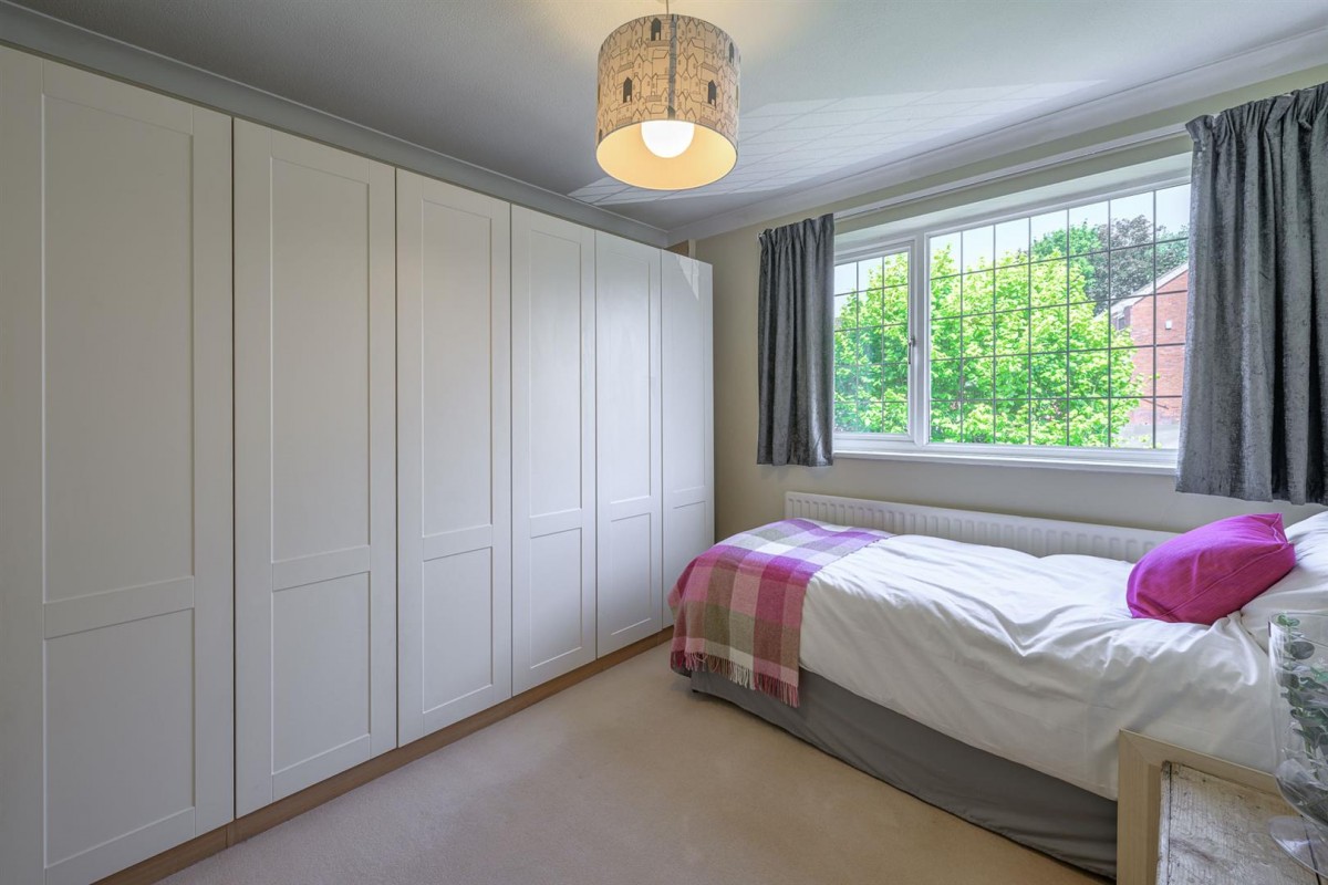 Yarnborough Hill, Stourbridge, DY8 2EB