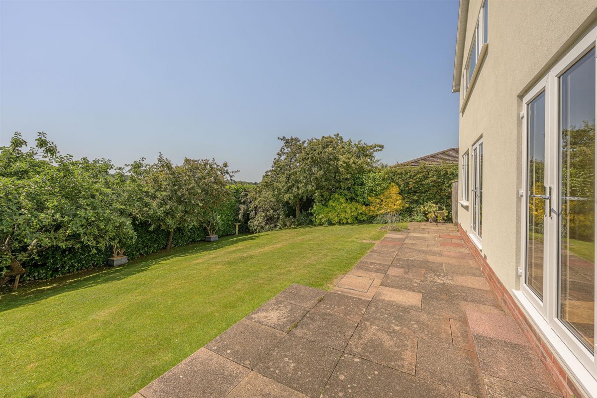 Yarnborough Hill, Stourbridge, DY8 2EB