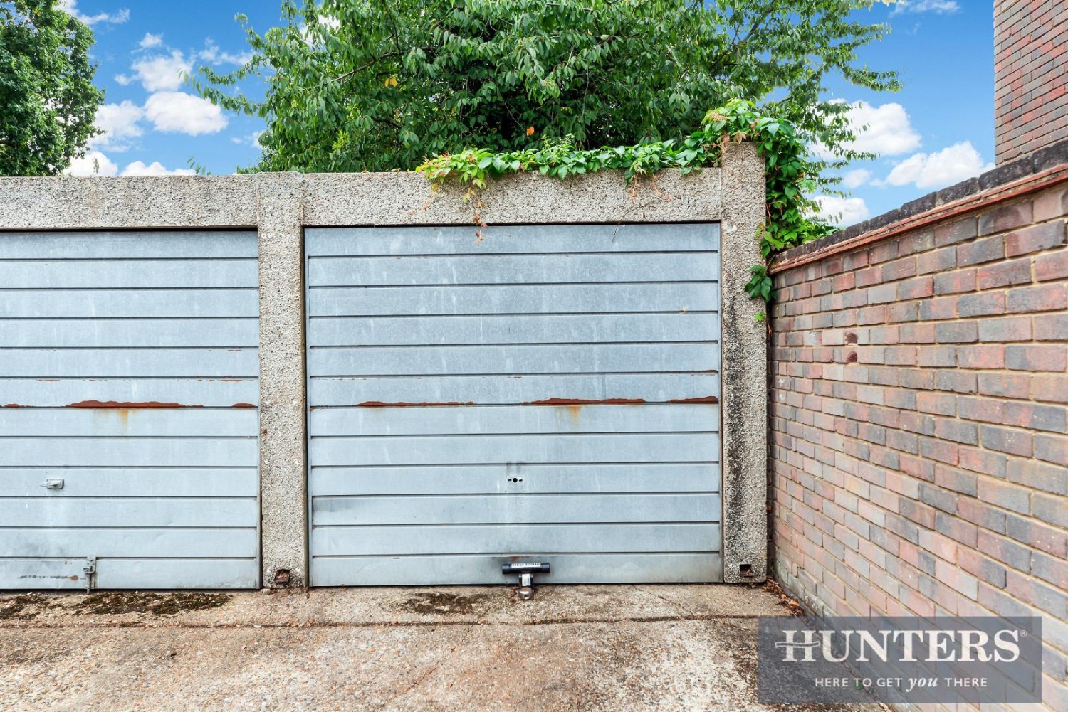 Handside Close, Worcester Park, KT4 8QG
