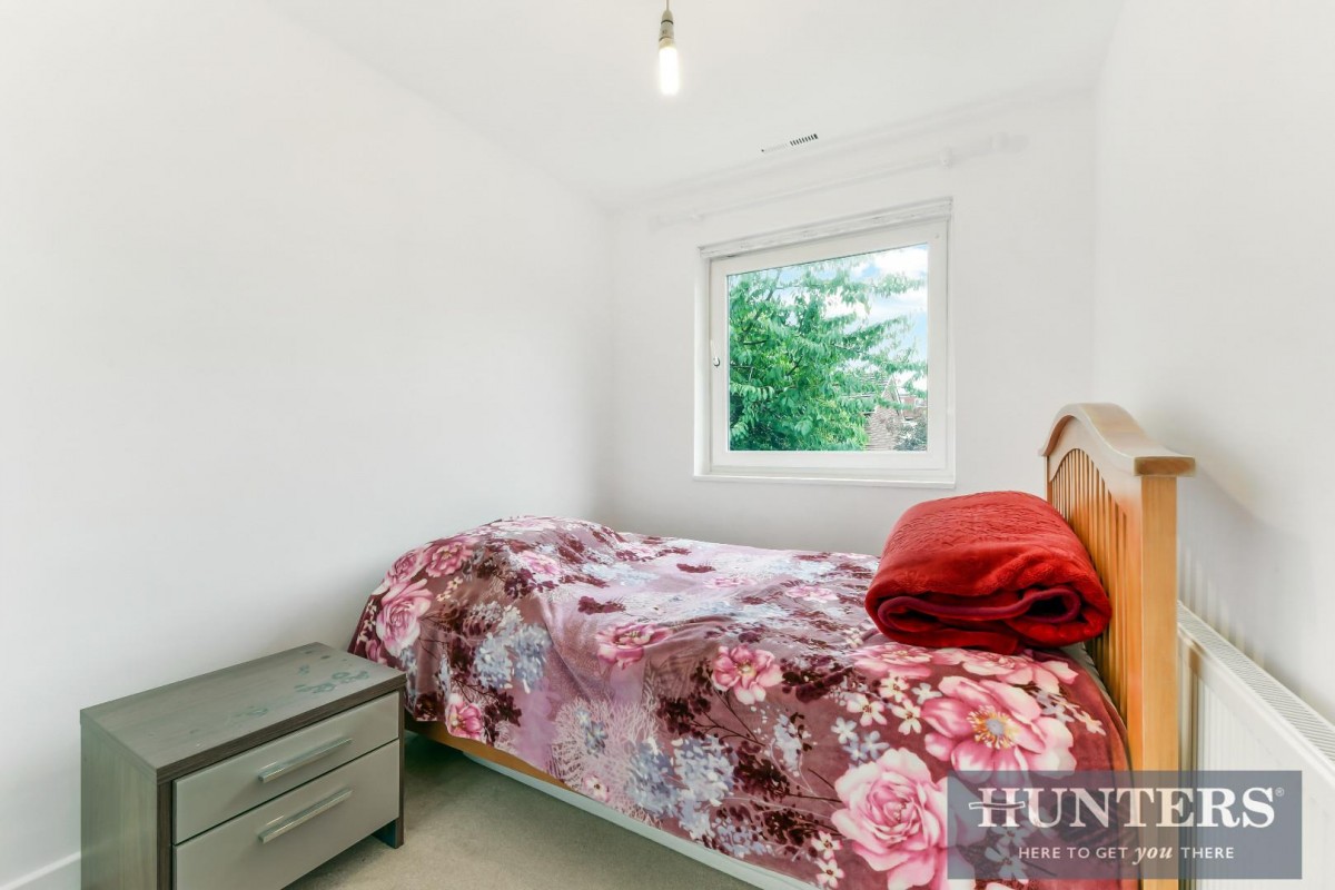 Handside Close, Worcester Park, KT4 8QG