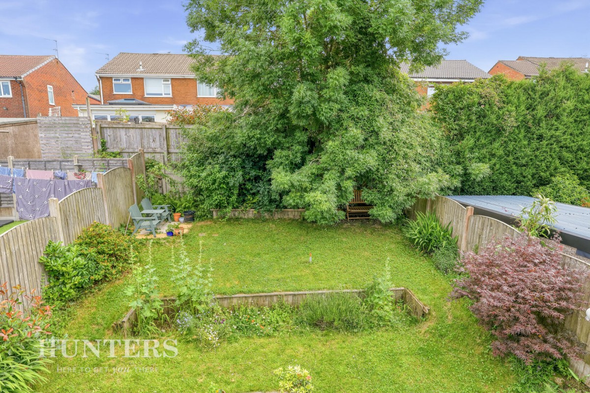 Abbey Drive, Smithy Bridge, OL15 0NA