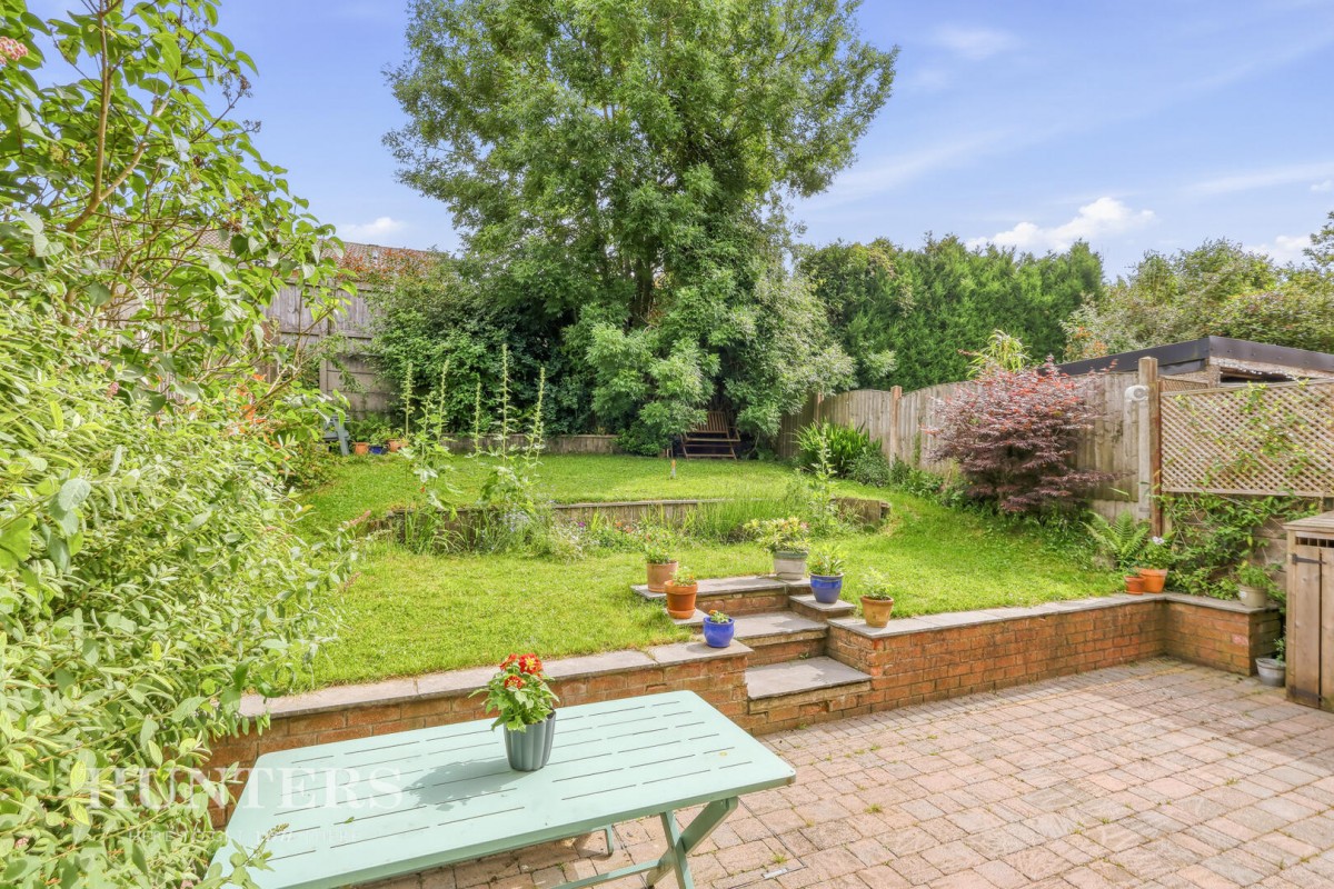 Abbey Drive, Smithy Bridge, OL15 0NA