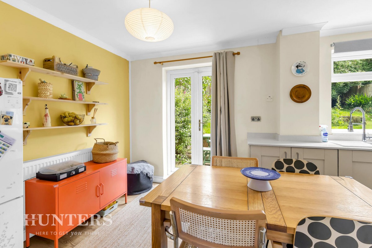 Abbey Drive, Smithy Bridge, OL15 0NA