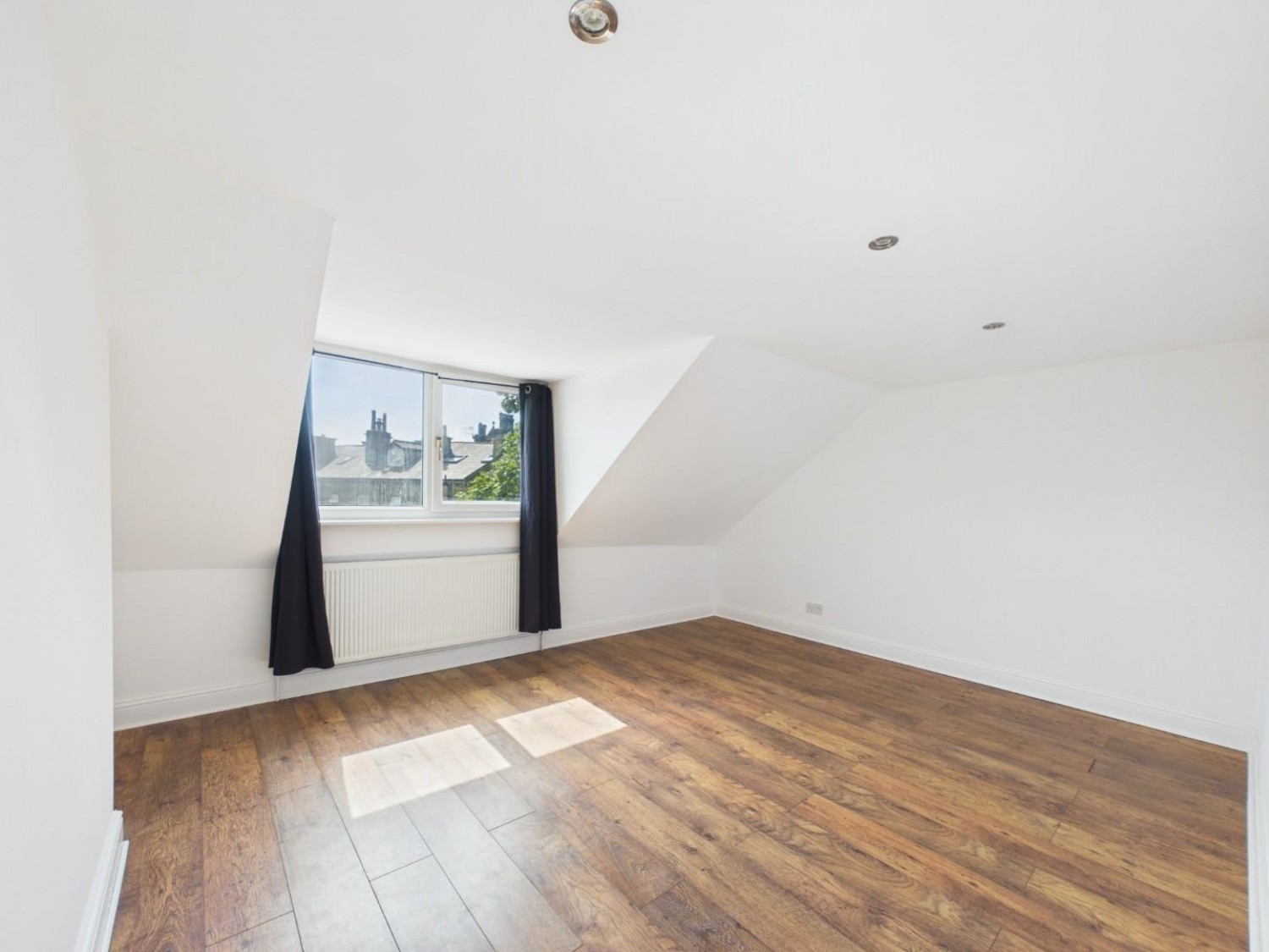 4 bedroom House for sale in Moorhead Lane, Shipley