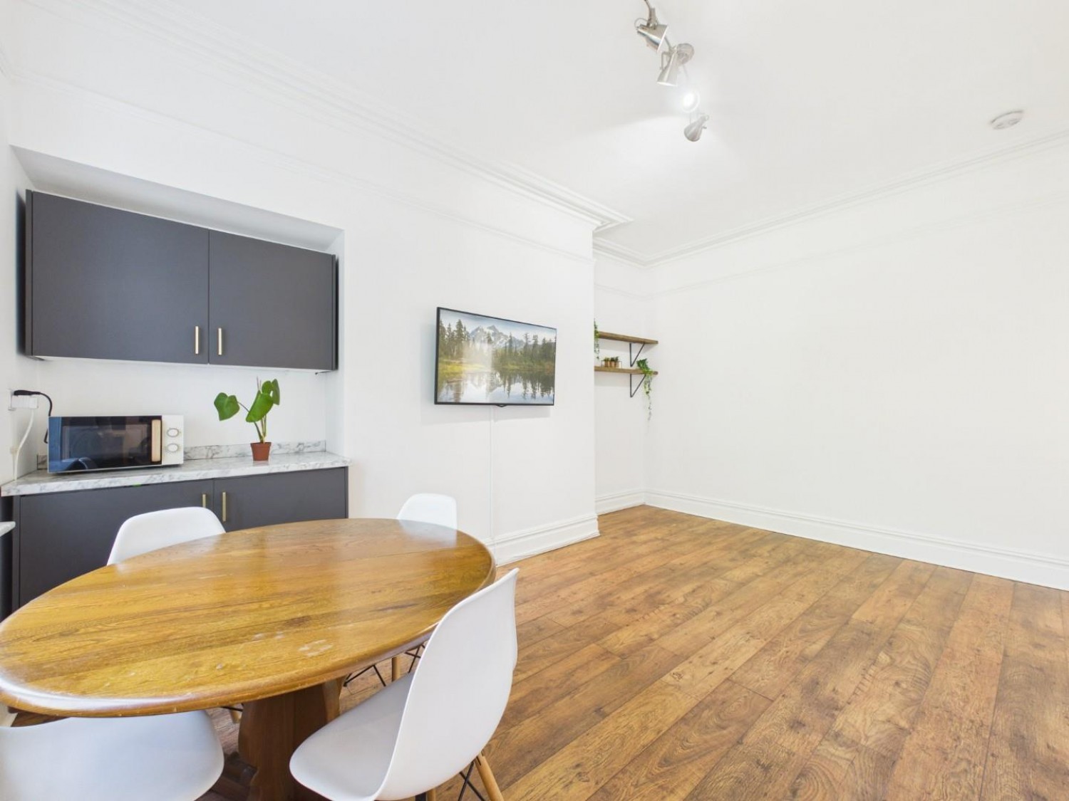 4 bedroom House for sale in Moorhead Lane, Shipley