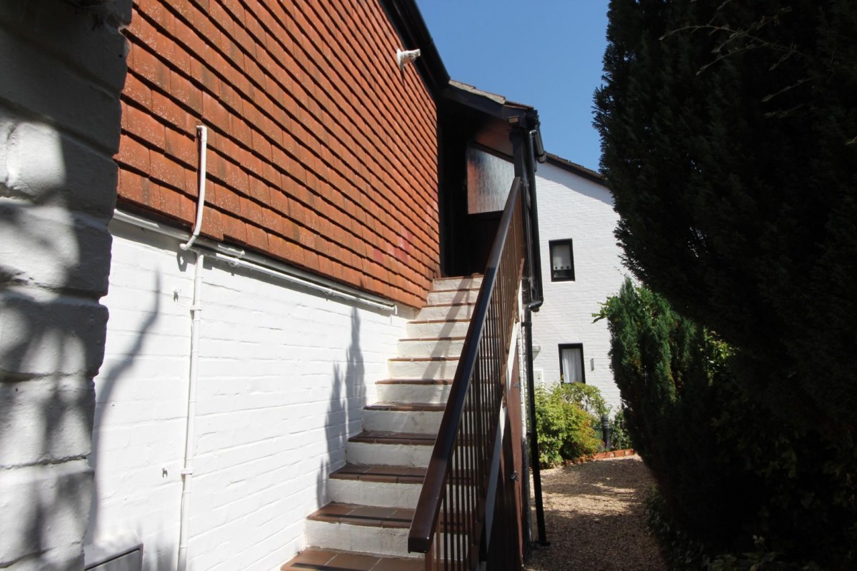 Shelley Hamlets, Highcliffe
