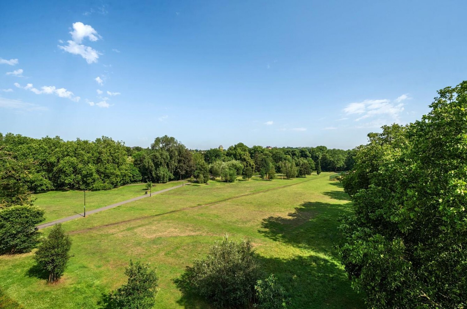 2 bedroom Flat for sale in Appleby Court, Adenmore Road, London, SE6 4EJ