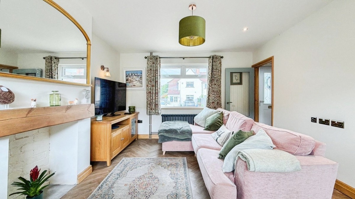 Marksbury Road, Bedminster, BS3 5JY