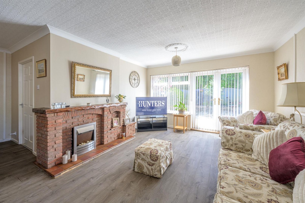 Cedars Avenue, Kingswinford, DY6 9PA