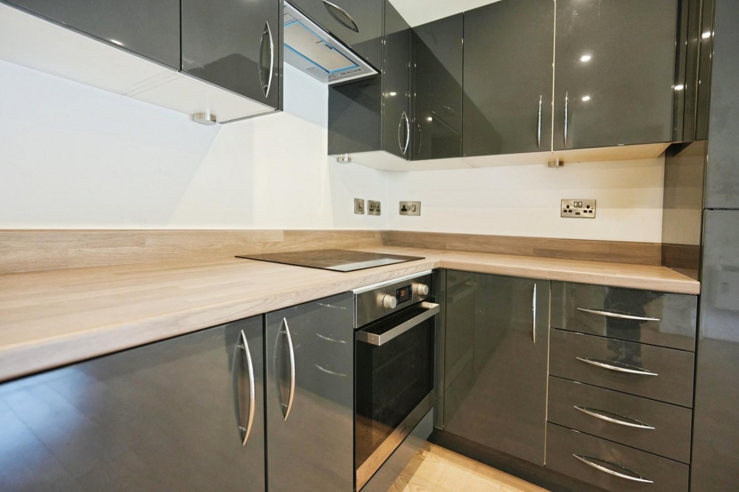 210 Hall Lane, Manchester