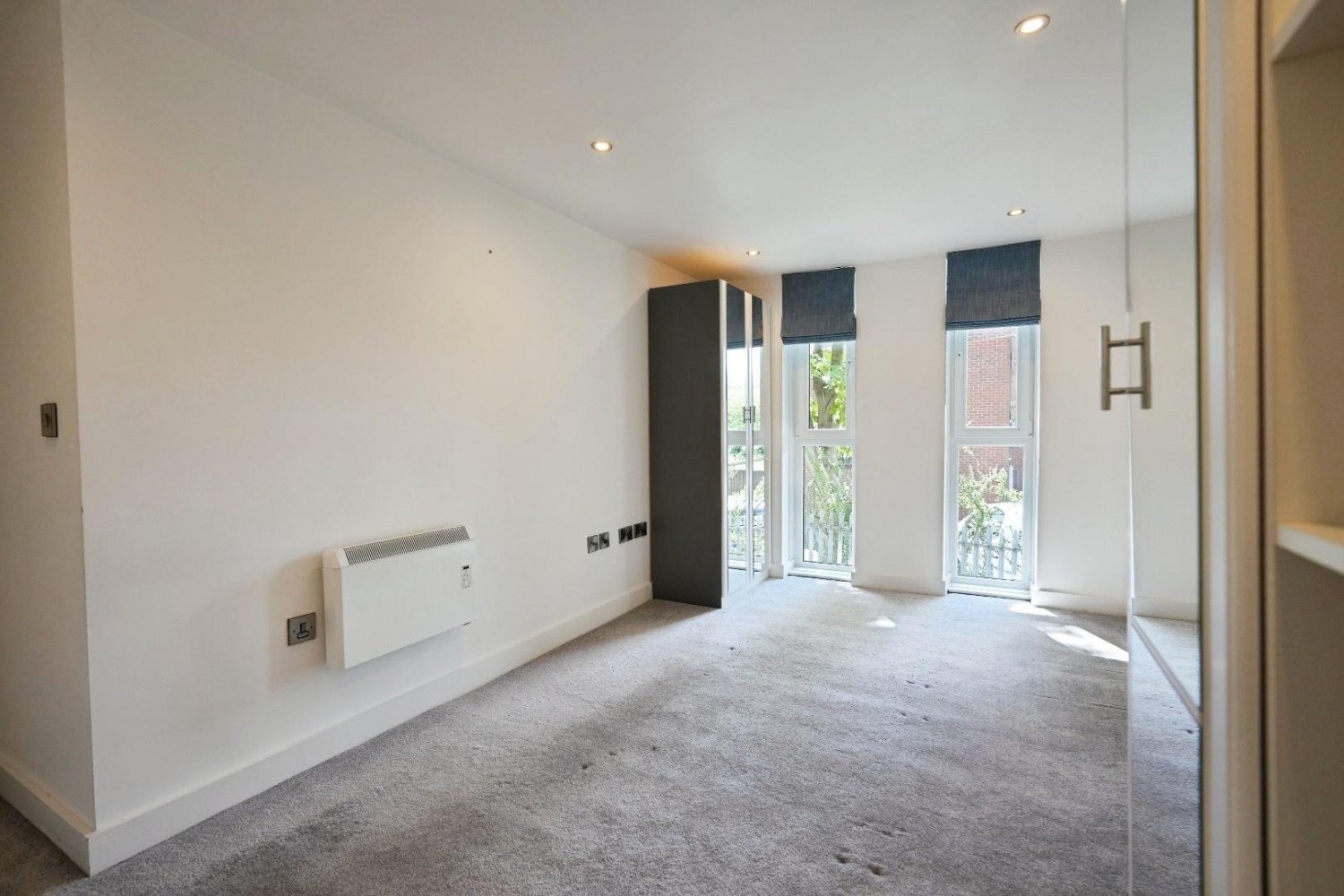 210 Hall Lane, Manchester
