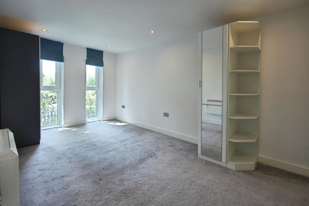 210 Hall Lane, Manchester