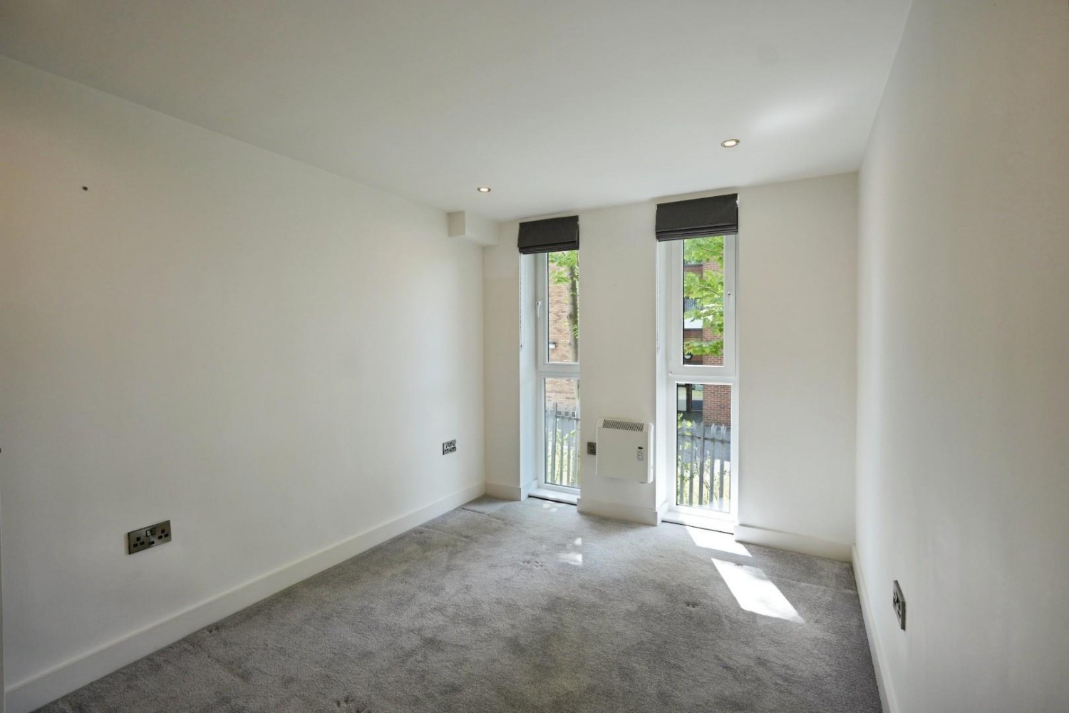 210 Hall Lane, Manchester