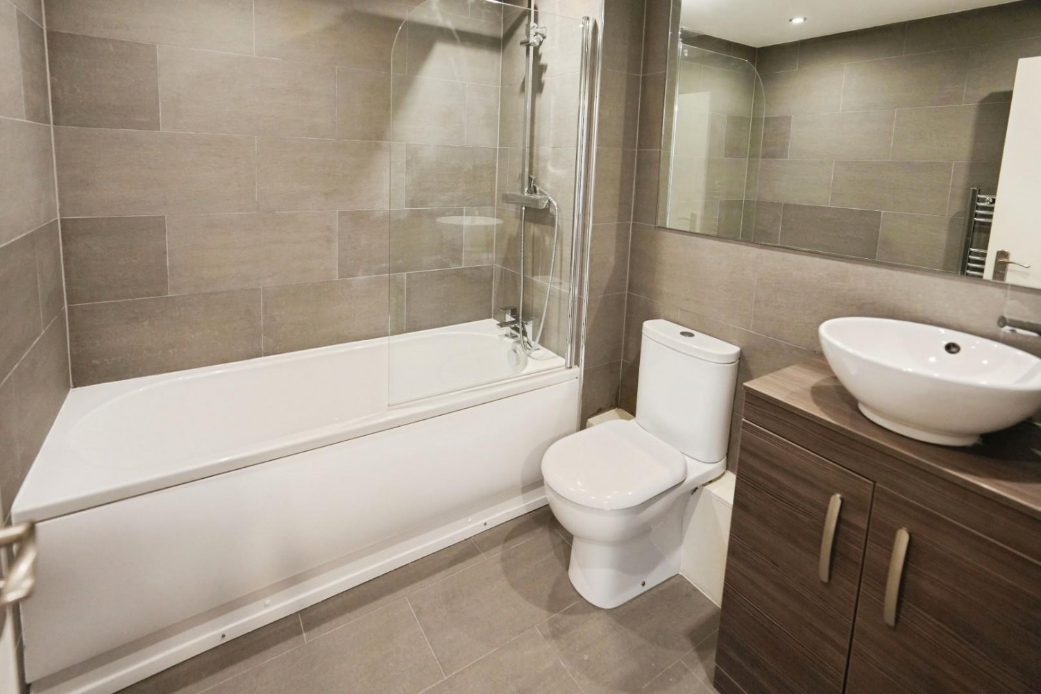 210 Hall Lane, Manchester