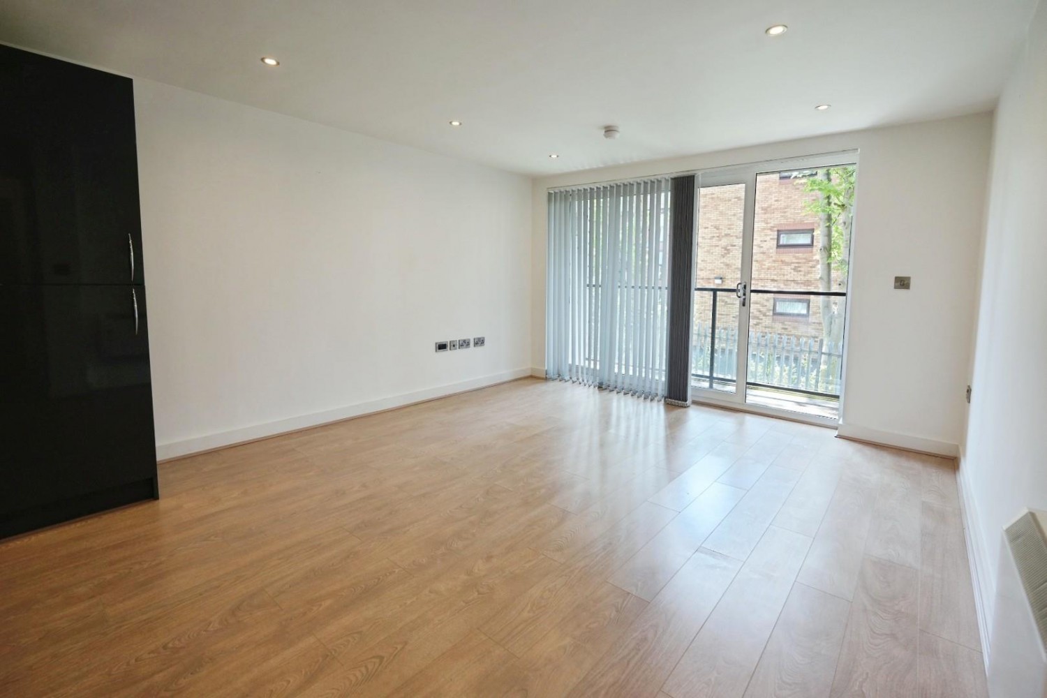 210 Hall Lane, Manchester
