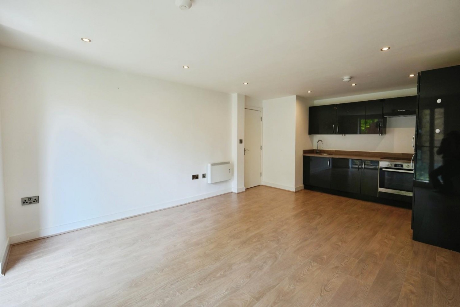 210 Hall Lane, Manchester